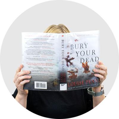 Michelle Kilty with Bury Your Dead book